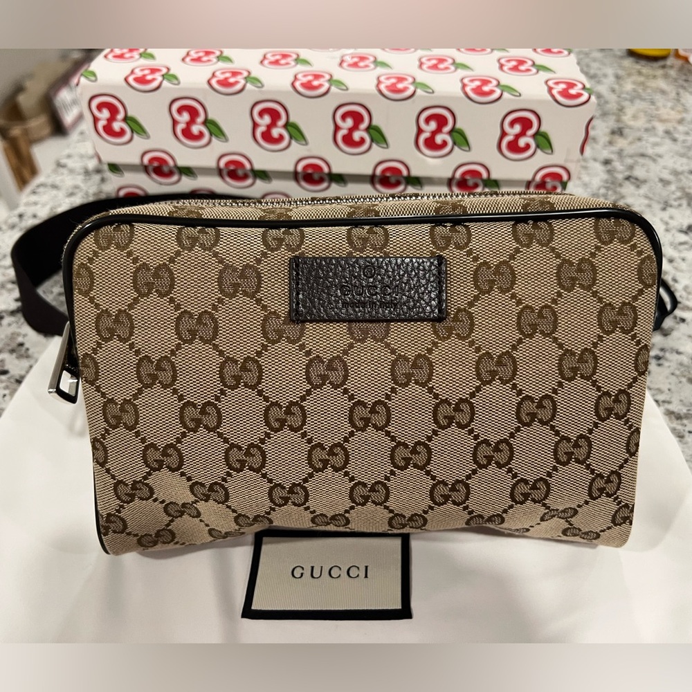 Like New Gucci Belt bag!